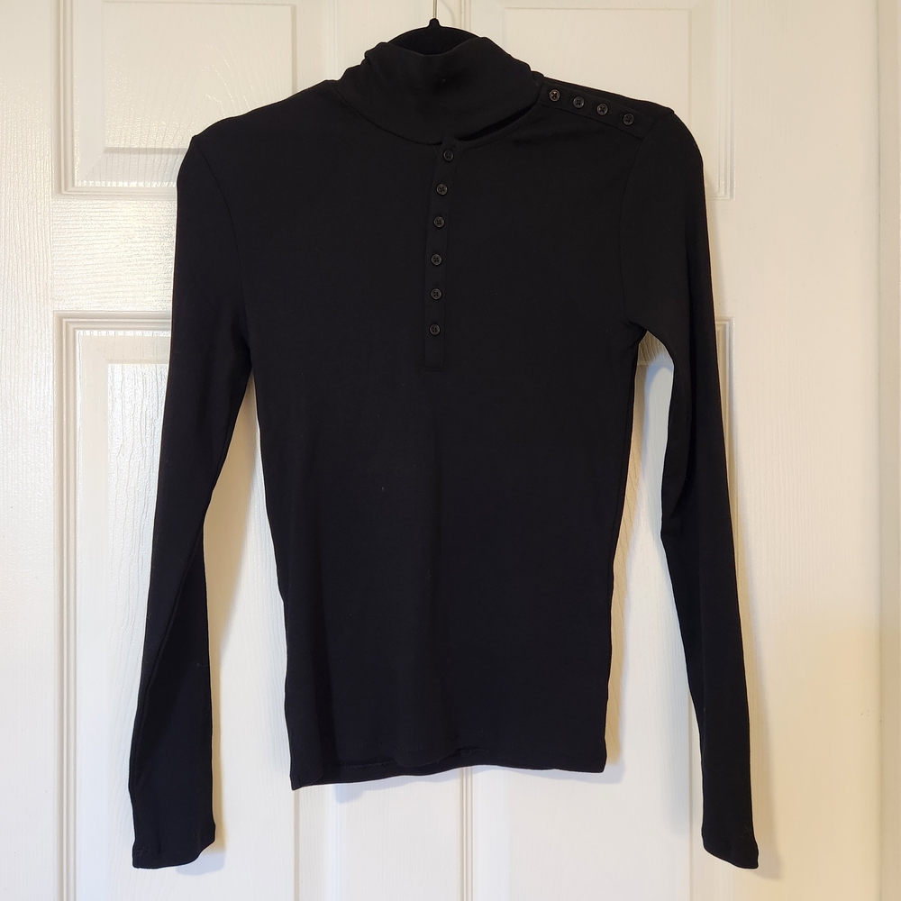 Zara Elegant Black Buttoned Long Sleeve Top